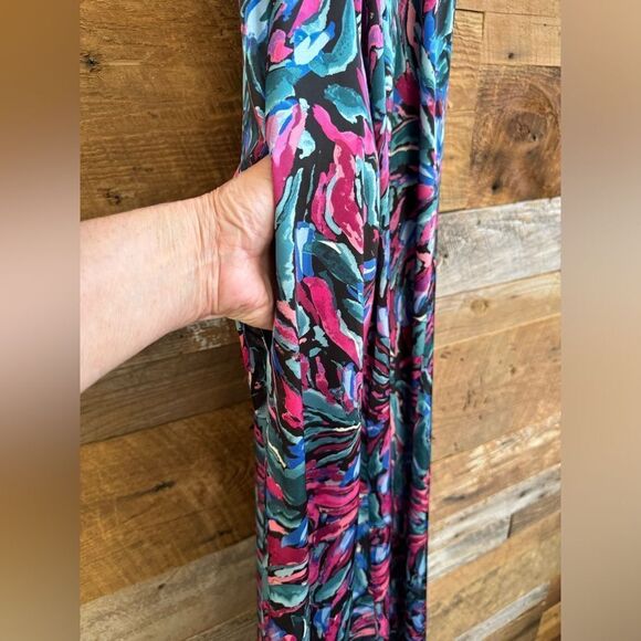 Nicole Miller long lined silky racerback w/pockets  colorful abstract print sz M - Picture 3 of 9